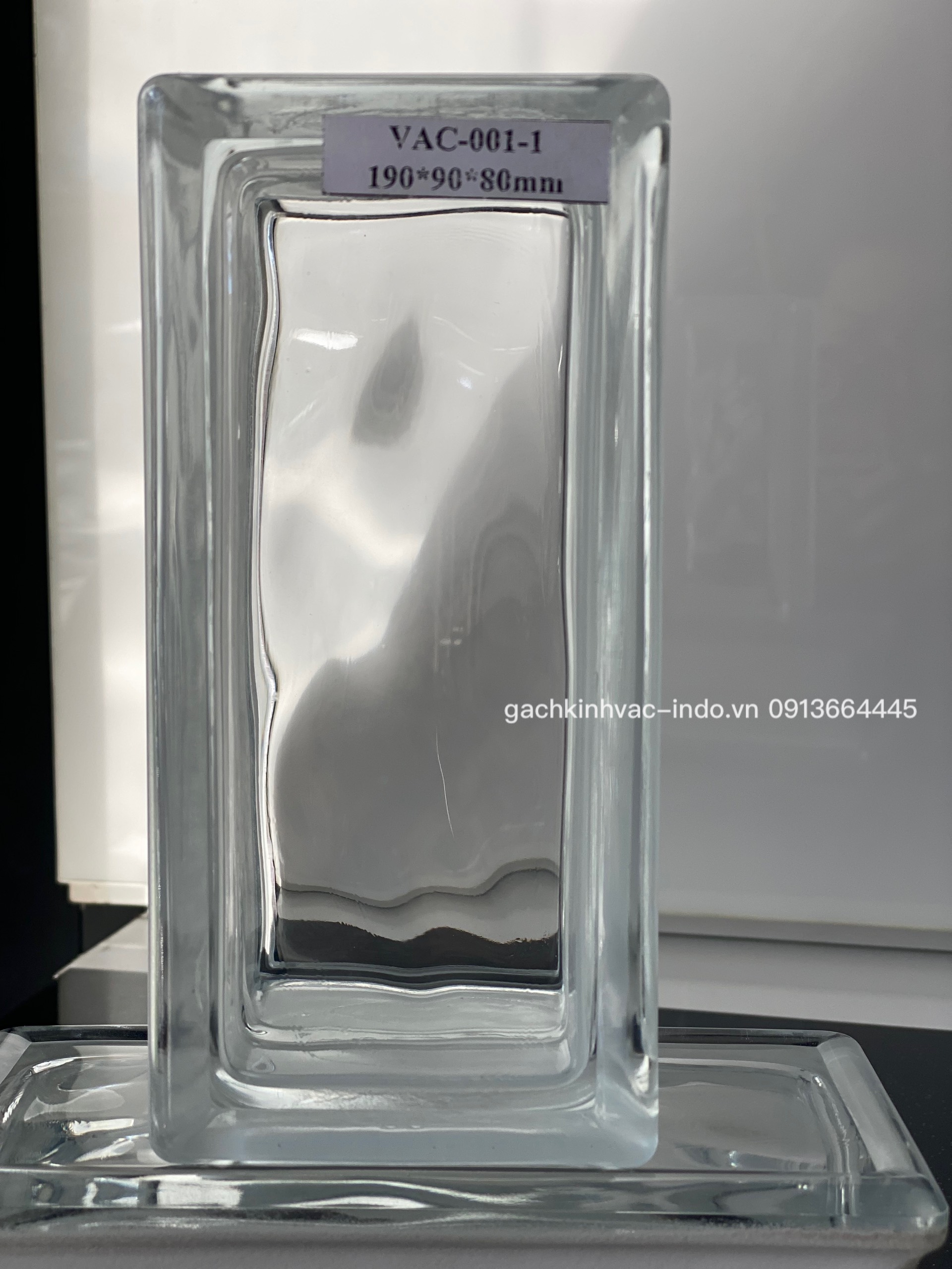 GẠCH KÍNH DEMI CLOUDY